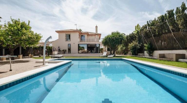 330 m² Villa