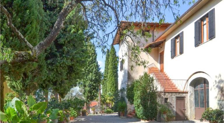 Vacation home with terrace, BBQ & yard in Castiglion Fiorentino