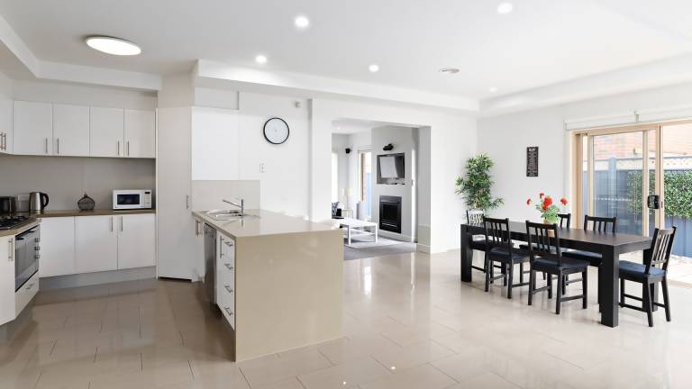 House  Mentone