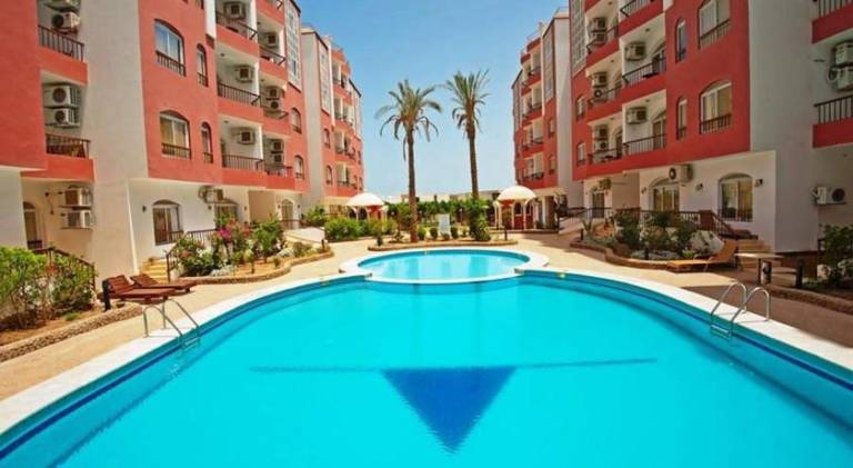 Holiday apartment with pool — photo 2