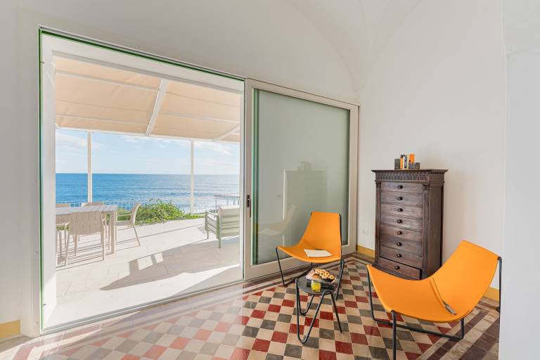 Villa with barbeque, private pool & patio | Sea view — photo 3