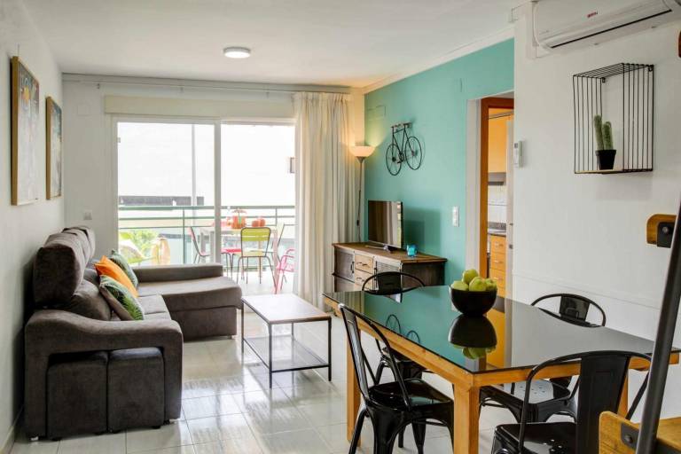 Bellamar Apartment: Your Beach Retreat in Playa de Gandia — photo 3