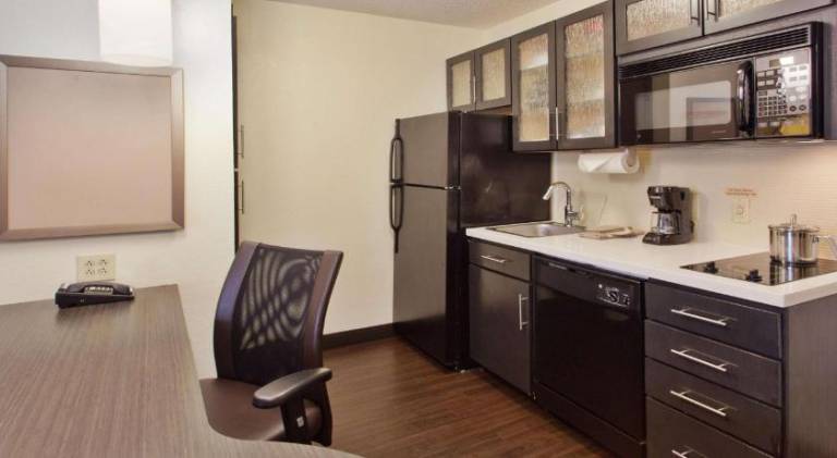 Sonesta Simply Suites Salt Lake City Airport — photo 3