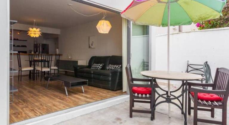 Ample vacation home | Pet-friendly — photo 2