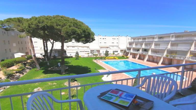 Apartment with garden, pool & terrace — photo 2