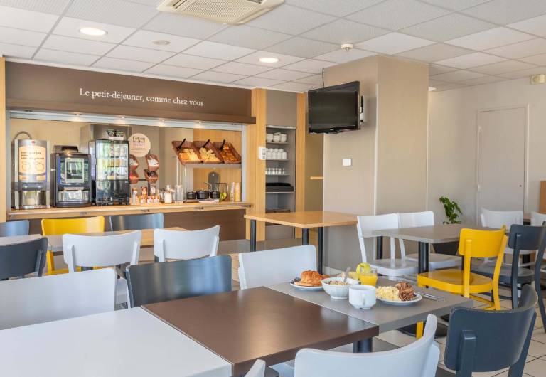 B&B HOTEL Marseille Aeroport Saint-Victoret — photo 5