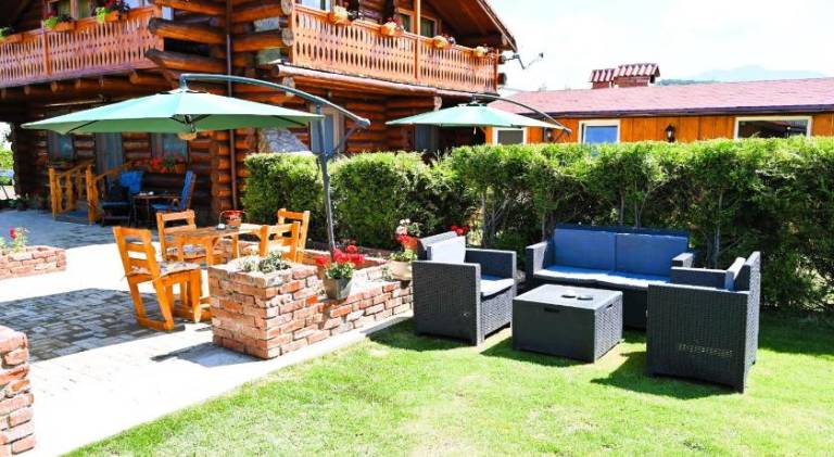 Vacation home with 4 rooms for 10 persons in Brasov