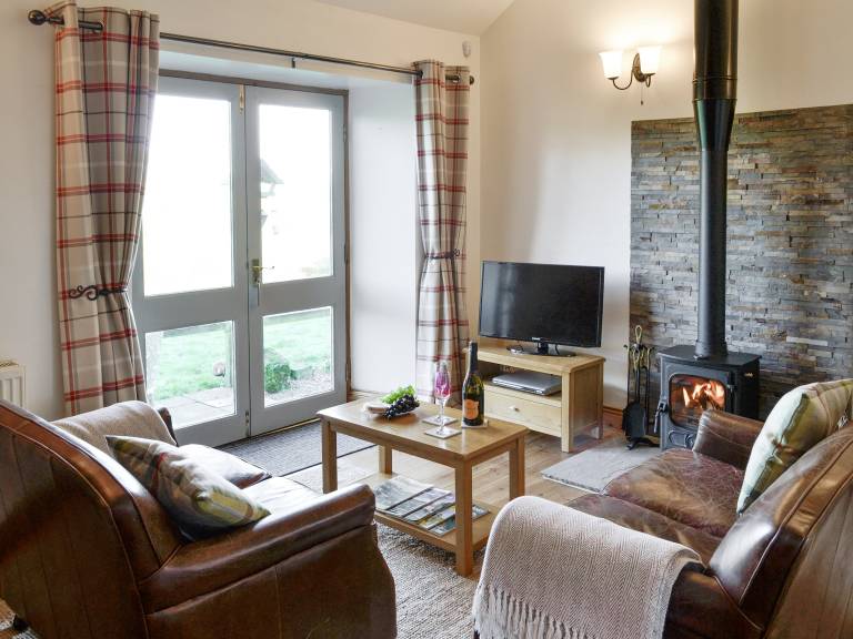 Family-oriented lovely cottage with garden & BBQ | Pets allowed — photo 3