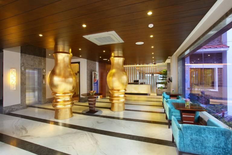 Marigold Sarovar Portico, Shimla. Heated pool & AC Rooms (Resort cottage & Spa) — photo 5