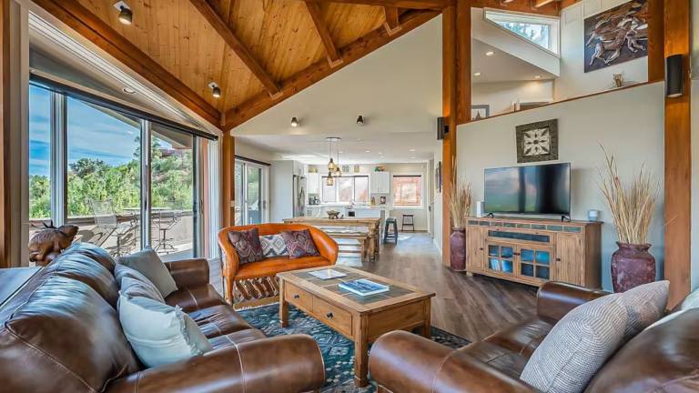 Vacation home with sauna & grill | City view — photo 5