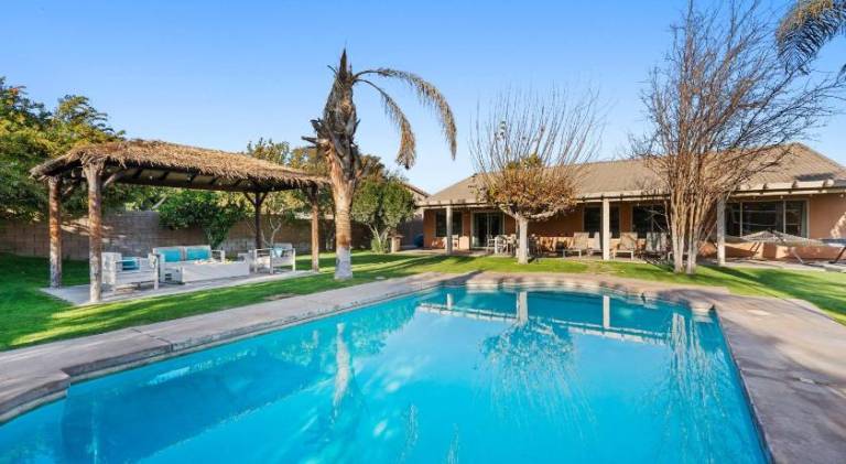Vacation home with pool | Perfect for remote work | Pet-friendly — photo 5
