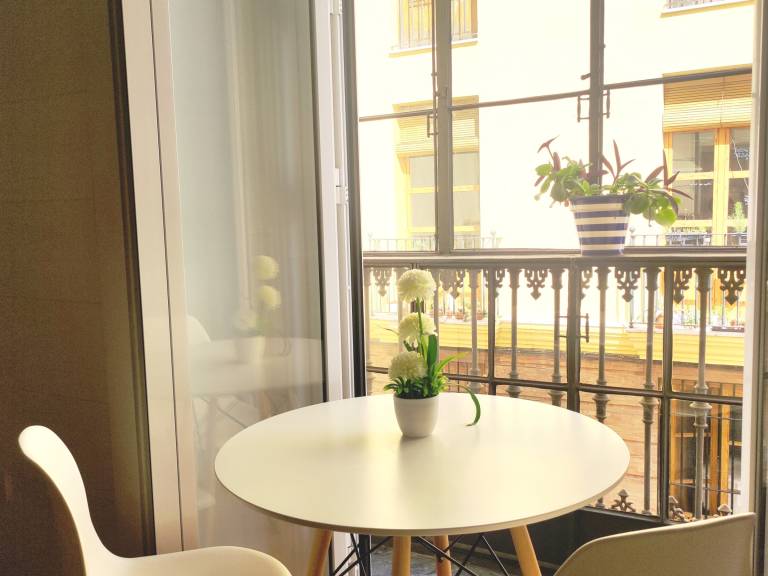 Stunning central apartment with parking in Seville — photo 4