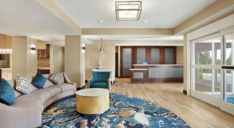 Homewood Suites by Hilton Kansas City - Airport — photo 3