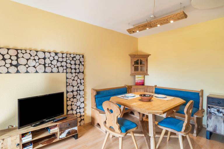 Apartment with garden, sauna & pool | Mountain view | Pets allowed — photo 4