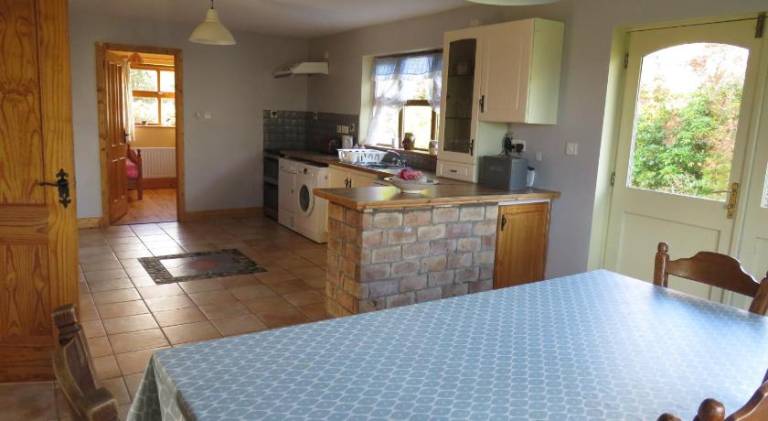 House with 6 rooms for 8 persons — photo 3