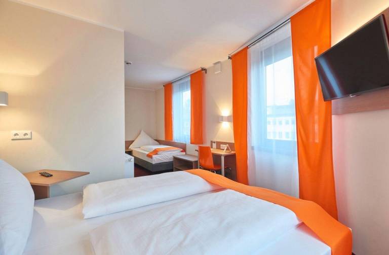 McDreams Hotel Monchengladbach — photo 2