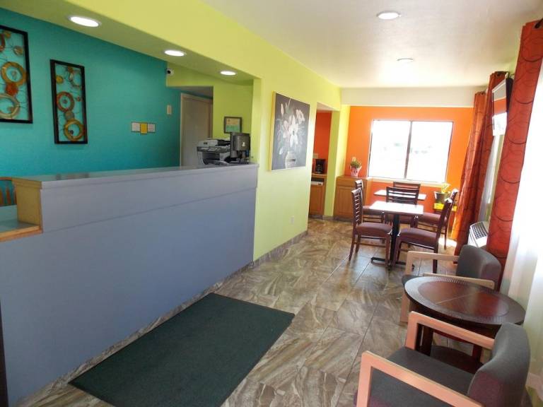 Apex Inn — photo 4