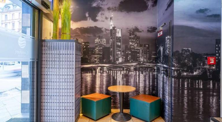 Comfort Hotel Frankfurt Central Station — photo 2