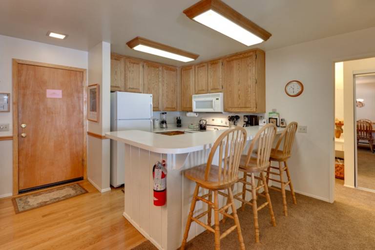Children-friendly beautiful condo with private pool | Close to the ski | Pet-friendly — photo 5