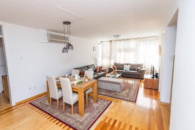 Apartment with 2 rooms for 6 persons — photo 3