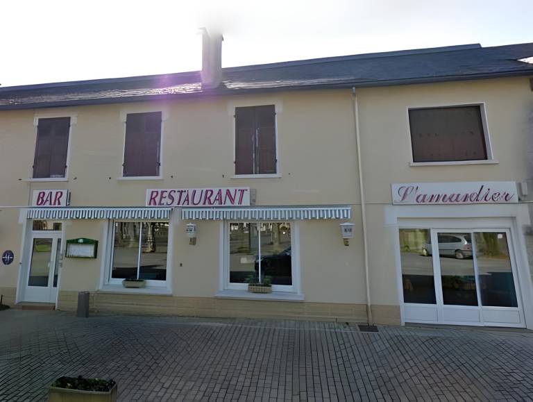 Logis Hotel l Amandier