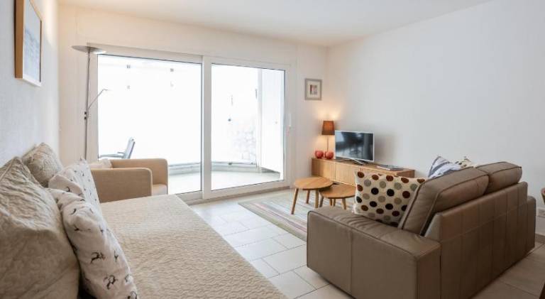 Rental apartment with 1 room for 5 persons — photo 2