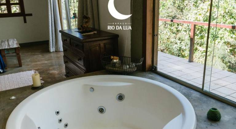 Charming house with hot tub | Pet-friendly — photo 4
