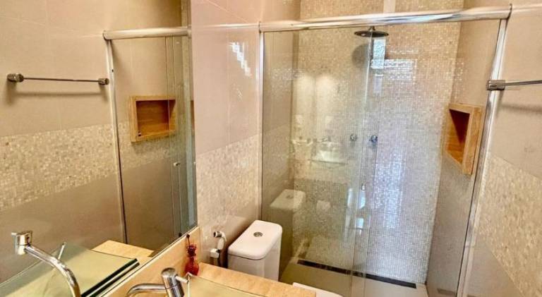 Vacation home with jacuzzi — photo 2