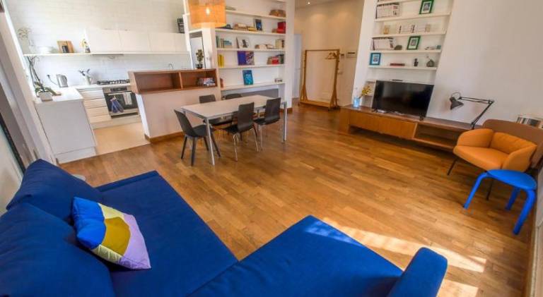 Stunning 3-Bedroom Penthouse — photo 2