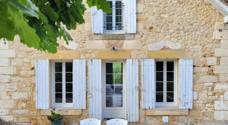 Vacation home with 3 rooms for 6 persons in Bergerac