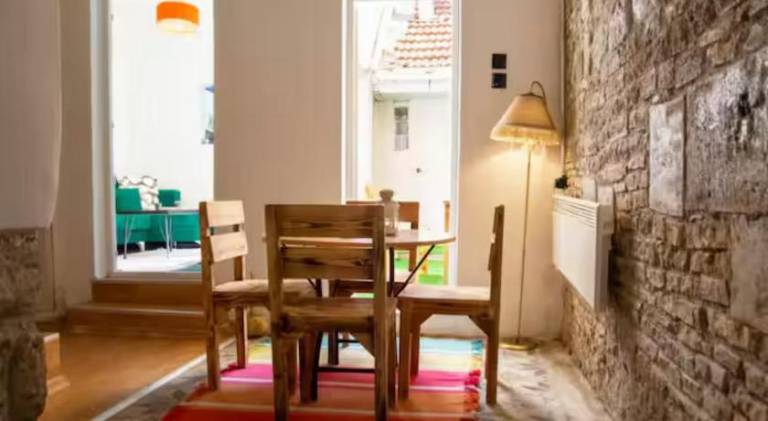 Villa with patio & yard | Close to Konak Square — photo 4