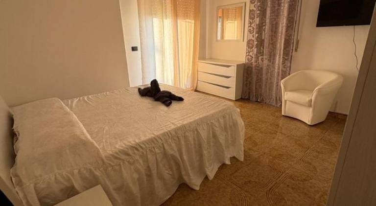 Rental apartment with 3 rooms for 6 persons — photo 2