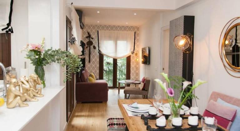Rental apartment with terrace | Close to Seville Cathedral | Perfect for remote work in Seville