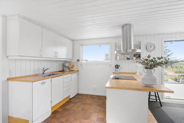 House with terrace & grill | Sea view — photo 5