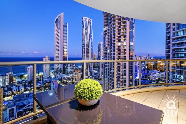 Apartment Surfers Paradise