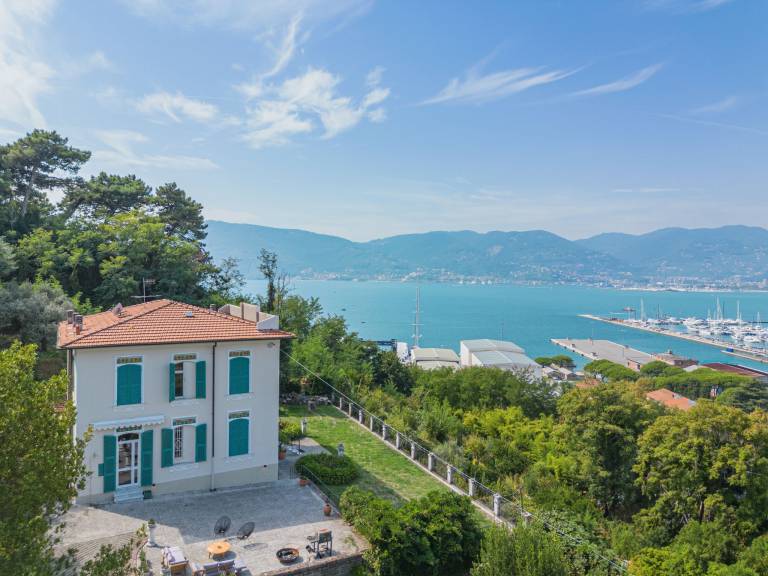House with garden, terrace & BBQ | Sea view — photo 3