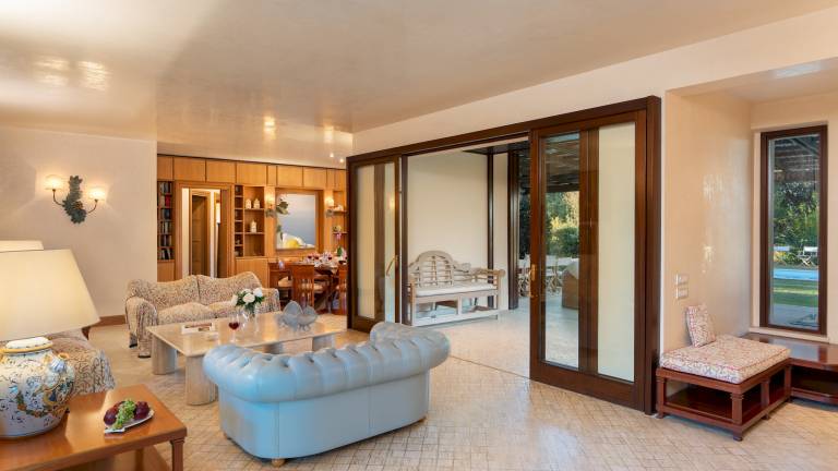 Family-friendly villa with terrace, BBQ & garden | Pool view | Beach nearby | Pet-friendly — photo 5