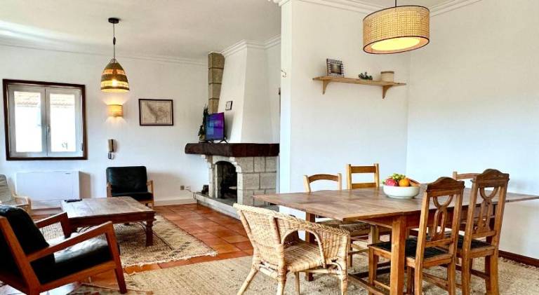 Villa with terrace & garden in Viana do Castelo