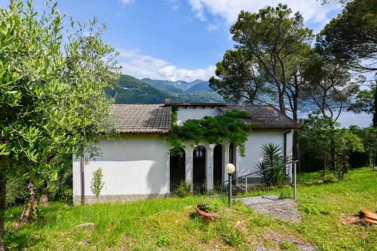 Big villa with barbeque, terrace & yard | Pets are welcome — photo 2