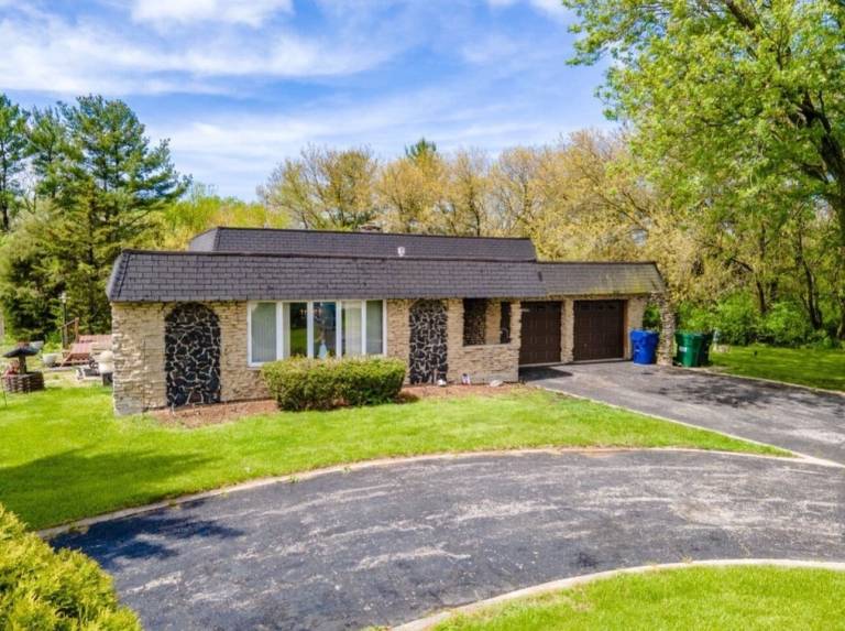 House  New Lenox Township
