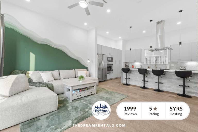 Luxurious 3 Bed3 Bath near Downtown Houston