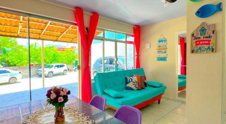 Vacation home | Beach nearby | Pets are welcome in Palhoça