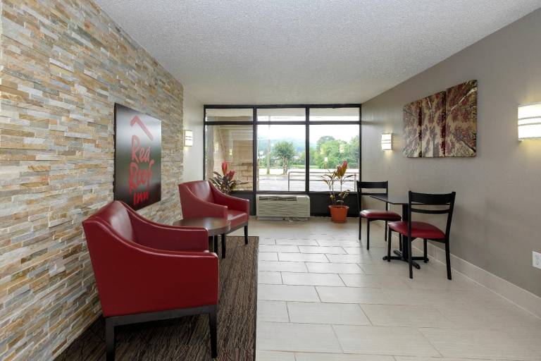 Red Roof Inn Gadsden — photo 3
