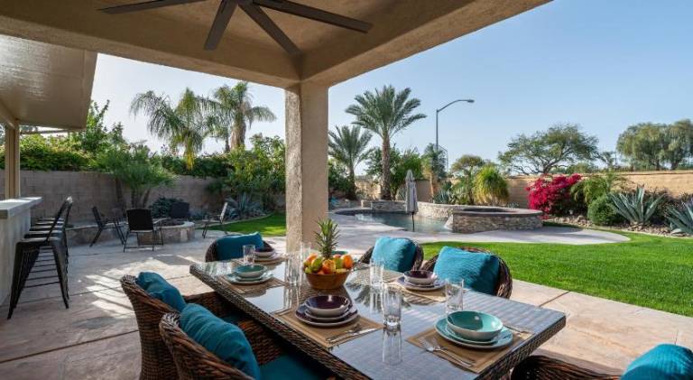 Vacation home with jacuzzi & pool — photo 5
