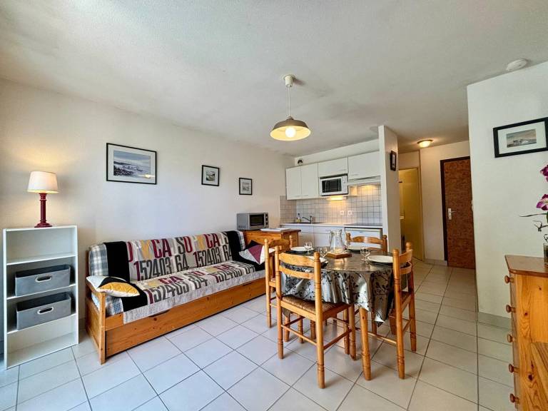 Carnac: 2-room apartment with terrace, pet allowed, parking, near beach — photo 3