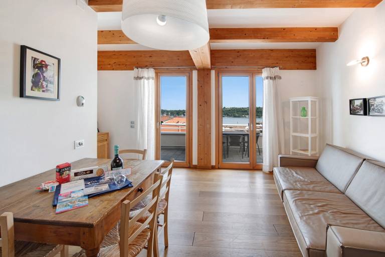 Apartment 'Rocchetta Flat' with Lake View, Wi-Fi and Air Conditioning — photo 2