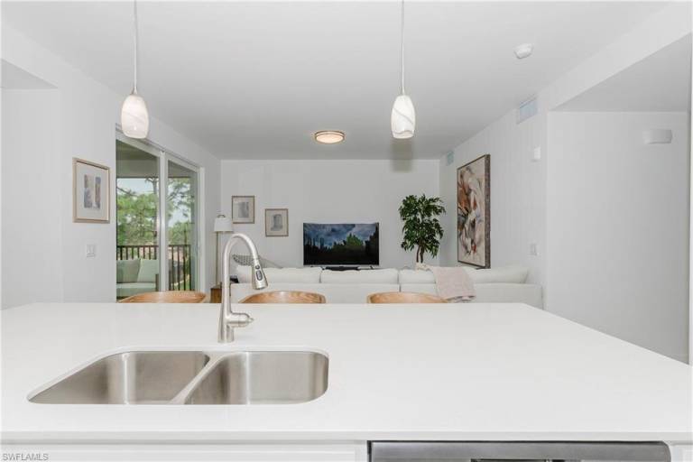 Condo with terrace & garden | Garden view — photo 5
