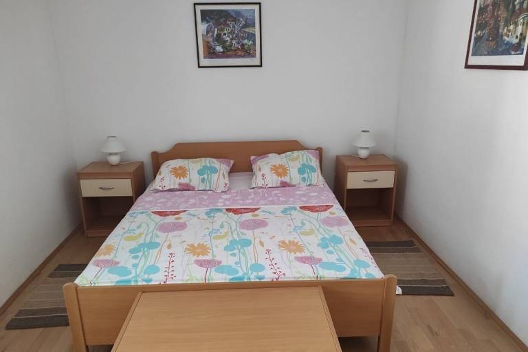 Comfortable and spacious apartment with terrace and sea view Vodice (A-23858-a) — photo 5