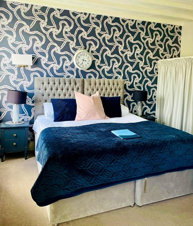 The Molesworth Arms Hotel — photo 3