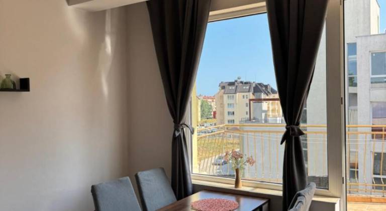 Apartment with patio | Pets are welcome — photo 3